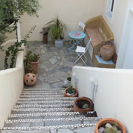 Kallista Livadakia Apartment